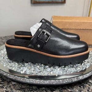 Naturalizer Black Leather Platform Clog Mules with Buckle